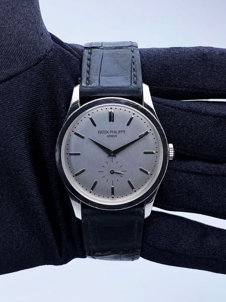 Patek Philippe Calatrava 5196G-001